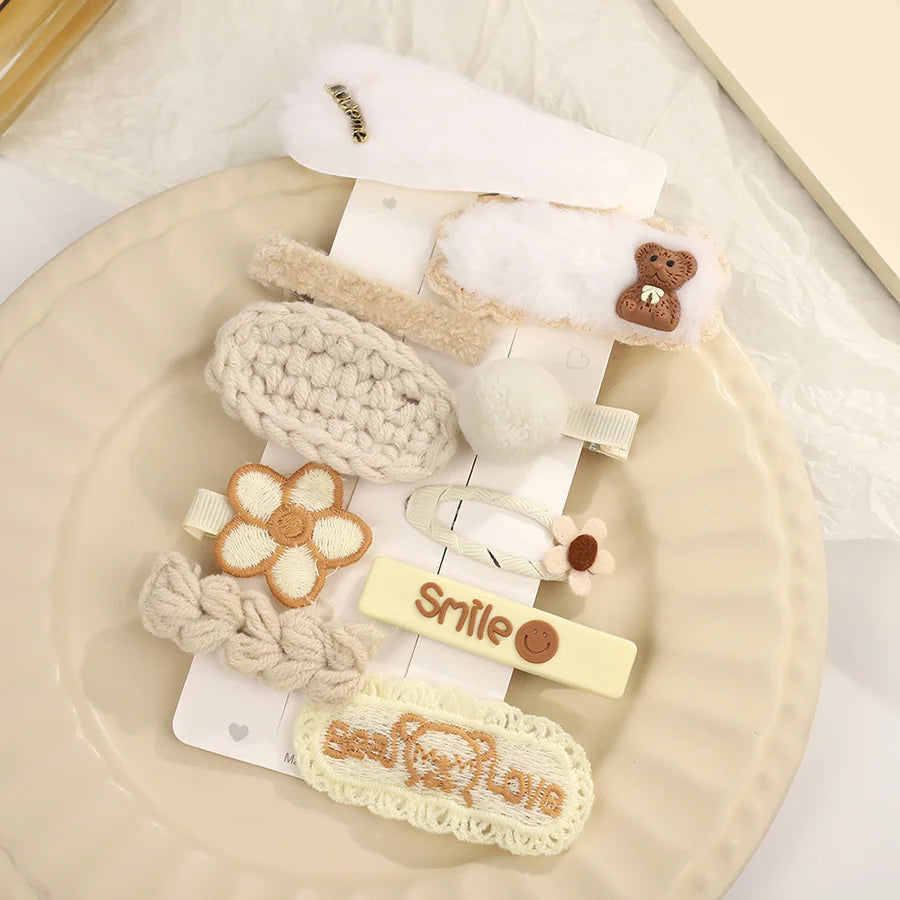 Schattige 9/10-delige Winter Pluche Haarclips – Bloemen & Strikjes